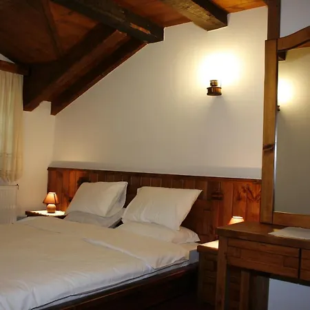 Family Makedonska Kruchma 3*