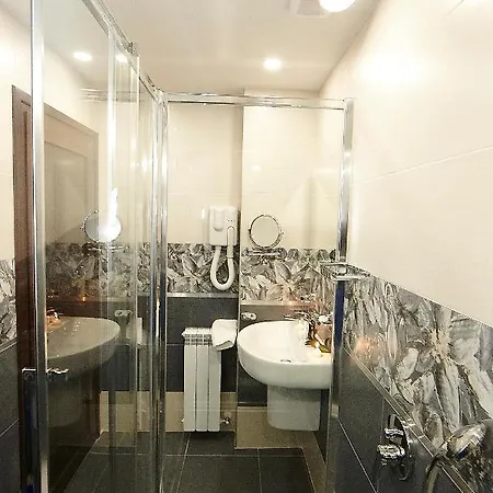 Family Makedonska Kruchma 3*