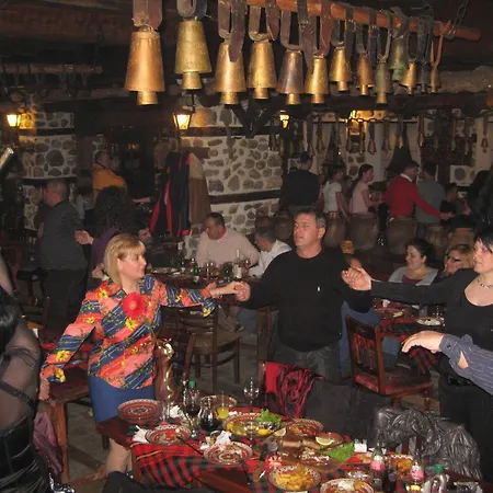 Hotel Family Makedonska Kruchma Dobrinischte